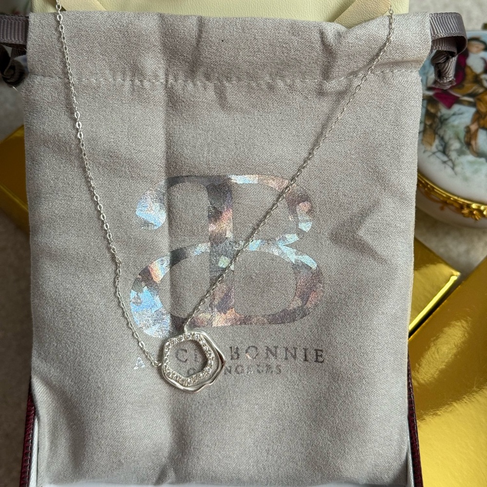 Alicia Bonnie Ripple silver vermeil
Necklace w/dust bag